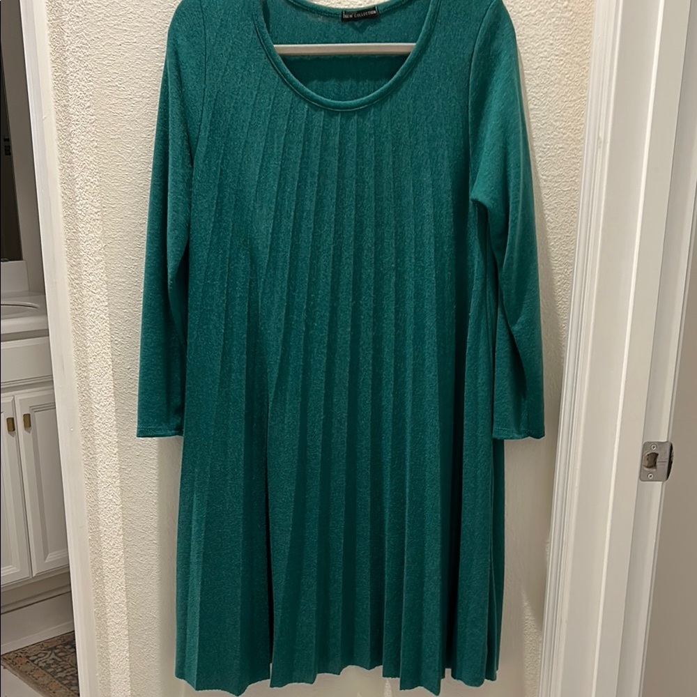 Teal / Green Pleated Long Sleeve Dress